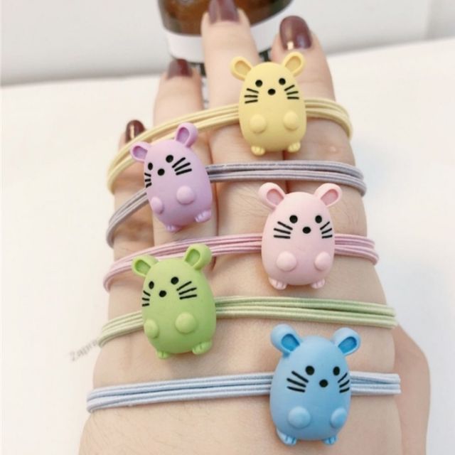 Cột tóc chuột cute