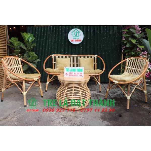 Set bàn ghế mây cho quán cafe thêm ấm cúng 1 ghế băng mây, 2 ghế đơn mây và 1 bàn mây