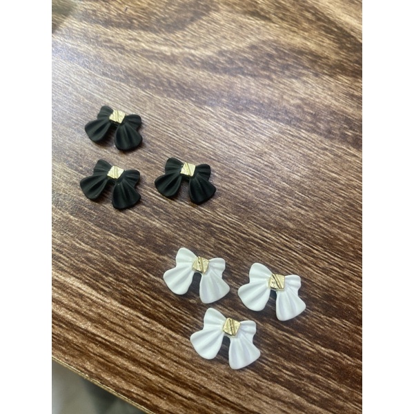 Charm nơ đính móng giả - C006