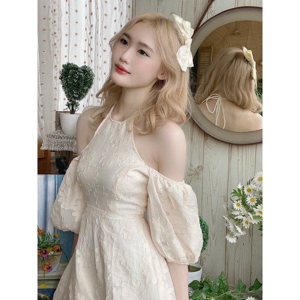 Đầm yếm tay phồng Kate