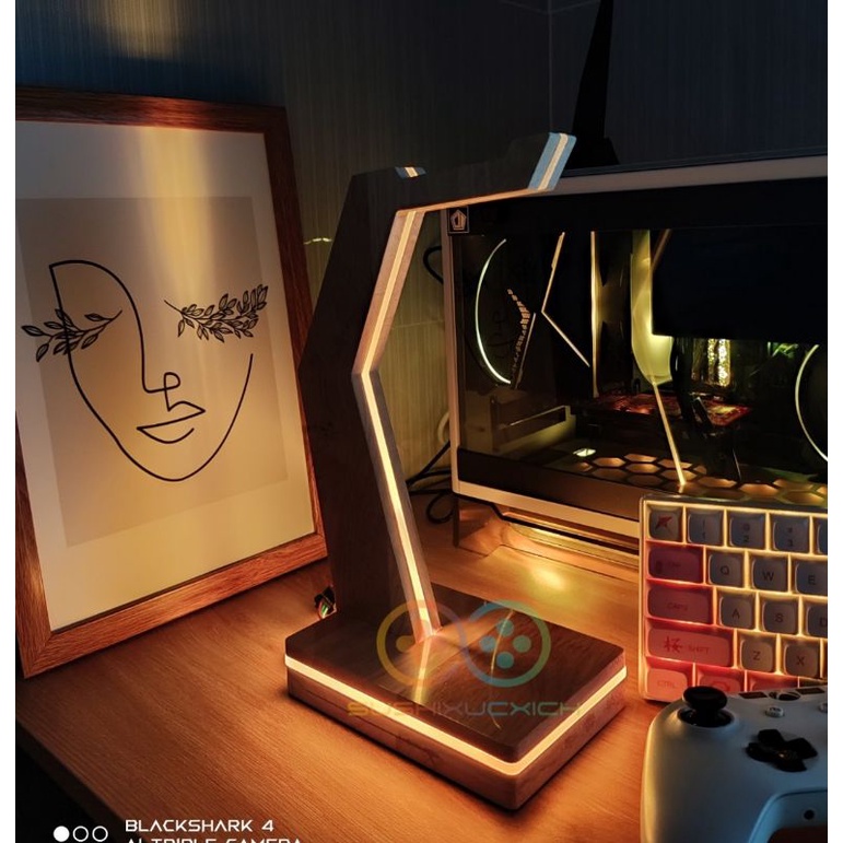 Giá treo tai nghe gỗ thông rgb