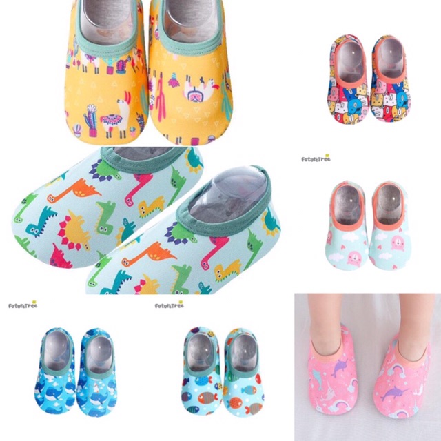 [s] Kids_mart: Giày vải chống trượt lót lông đi trong nhà, giữ ấm gang bàn chân cho bé