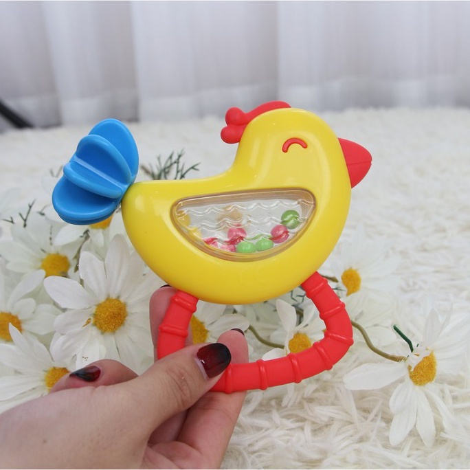 FREE SHIP !!! Xúc xắc cầm tay hình gà con cho bé Winfun 0240