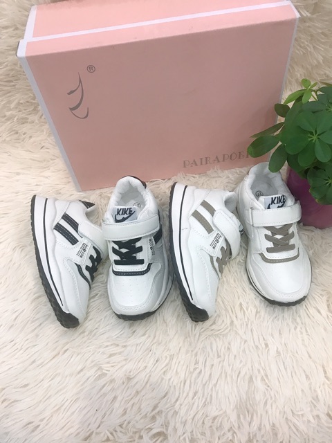 Giầy thể thao cho be trai , gái