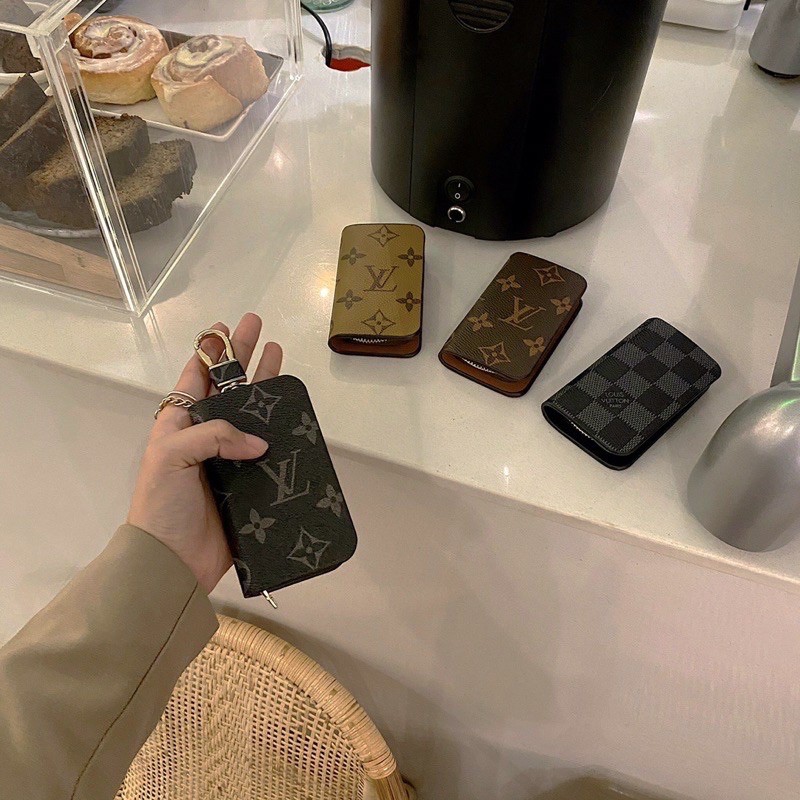 Móc khoá lv hàng đẹp cho cả nam và nữ