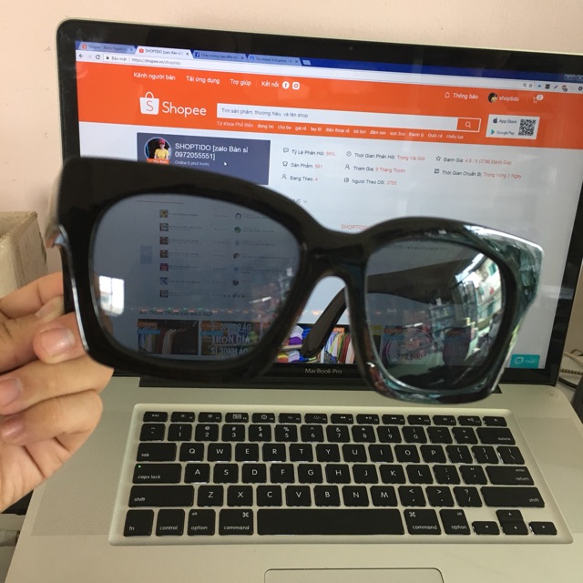 Kính V cực đẹp màu Đen sành điệu, cực kỳ phong cách NPP Shoptido | BigBuy360 - bigbuy360.vn
