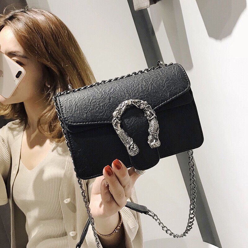 Túi Đeo Chéo Nữ Phối Nắp Khóa Rồng Thời Trang D2012