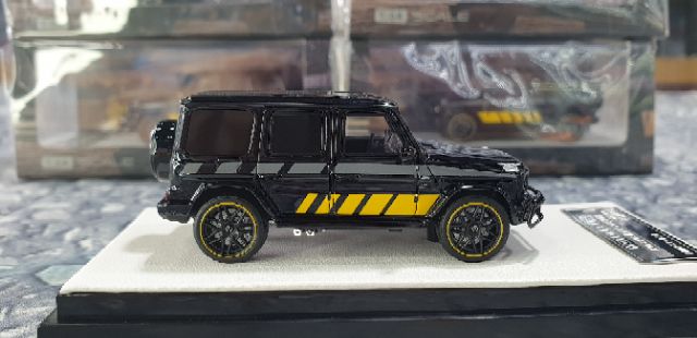 Xe Mô Hình Mercedes-AMG G63 2019 1:64 MotorHelix ( Đen Viền Vàng )