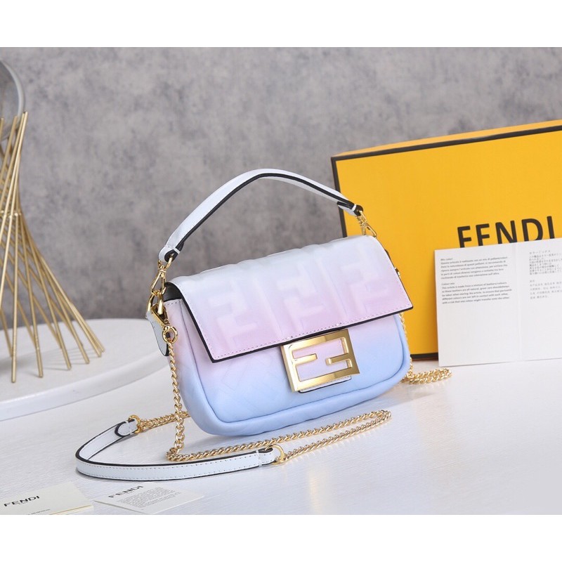túi xách tay nữ có dây đeo chéo phối màu hoạ tiết fendi FD