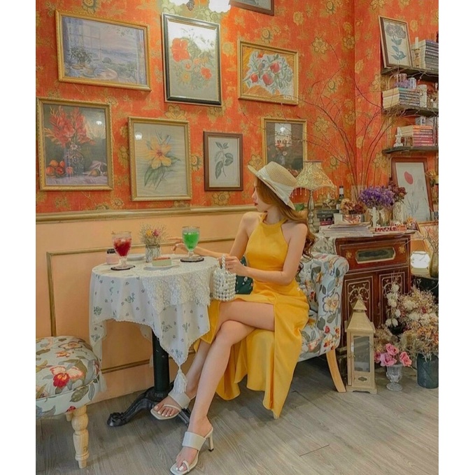 Đầm Vàng Cổ Yếm Xẻ Đùi - Kèm Hình Thật