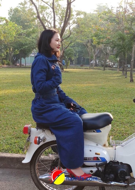 Váy chống nắng jean cao cấp thêu hoa nút bấm đồng bền đẹp che toàn thân Vietcharm Thiên Nga Hoa My | BigBuy360 - bigbuy360.vn