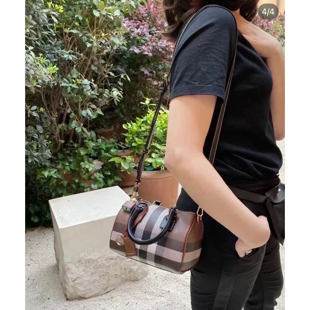 Túi đeo chéo nữ da thật thời trang cao cấp Burberry BBR thiết kế mẫu kẻ sọc cá tính