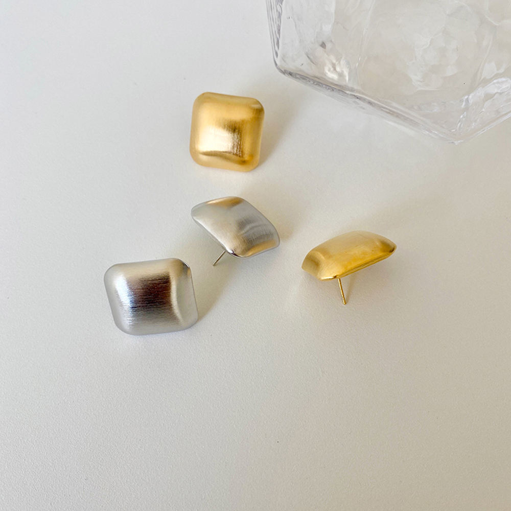 Khuyên tai nữ kiểu dáng hình học thời trang