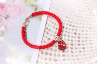 Vòng tay mèo may mắn