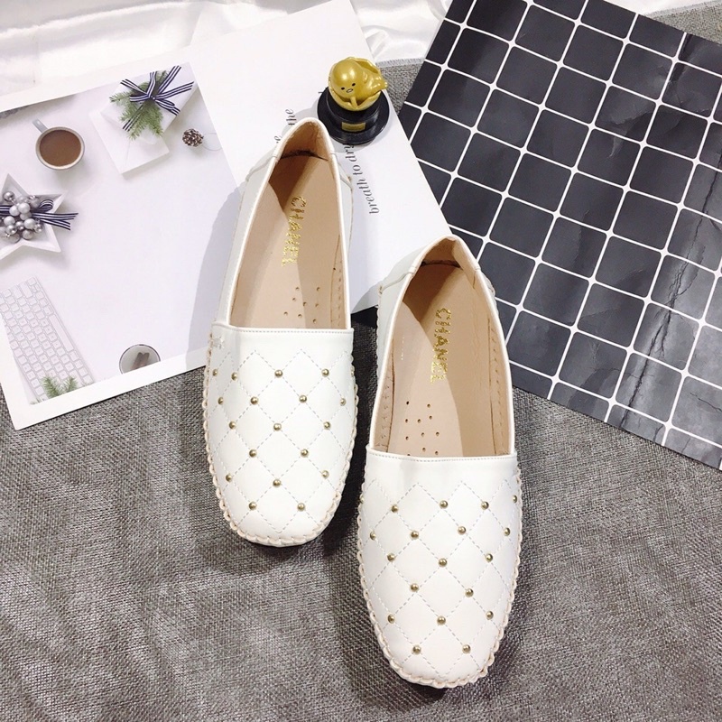Giày Slip-On, giày lười da lì viền đinh tán đế bệt