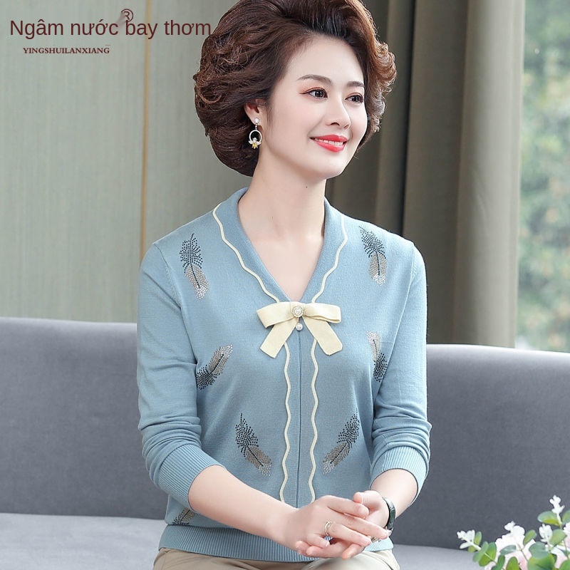 Mẹ mới quần áo mùa xuân và mùa thu áo sơ mi phụ nữ trung niên dài tay dệt kim áo sơ mi phụ nữ trung niên áo mỏng