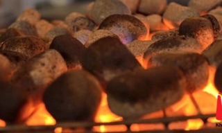 Đá cuội nướng thịt, hải sản
