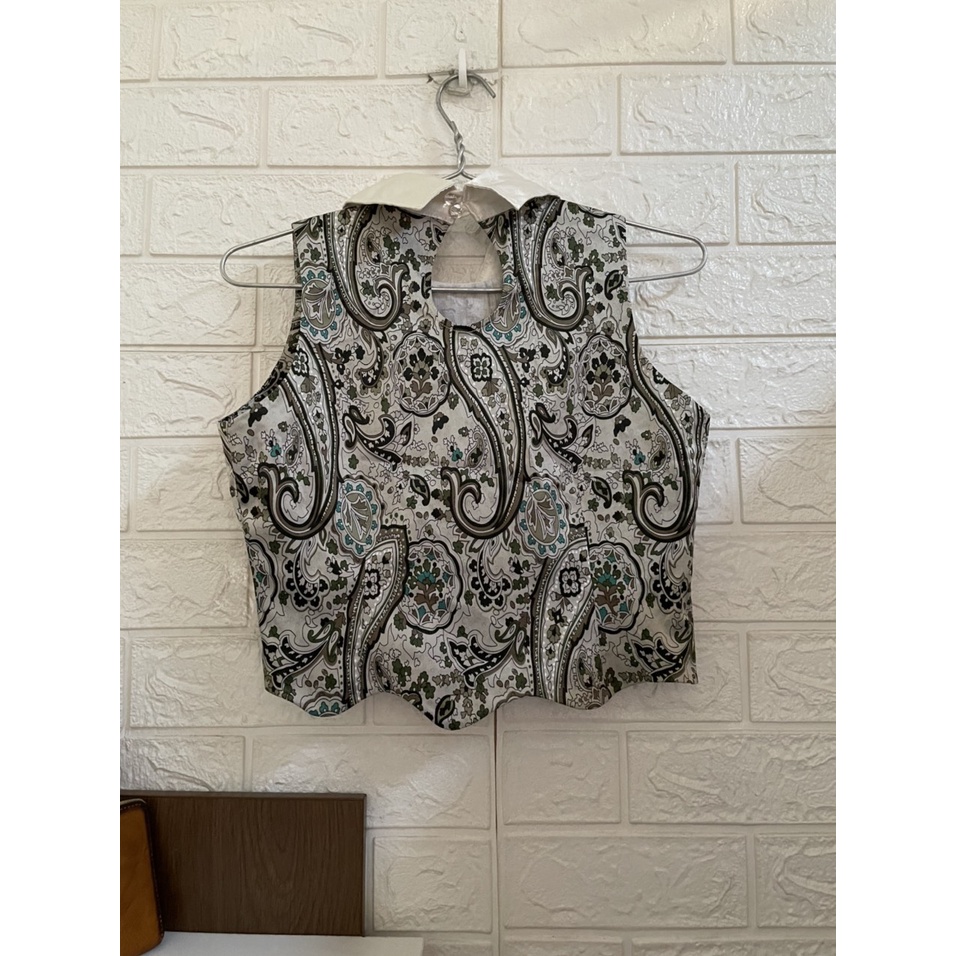 Áo croptop họa tiết