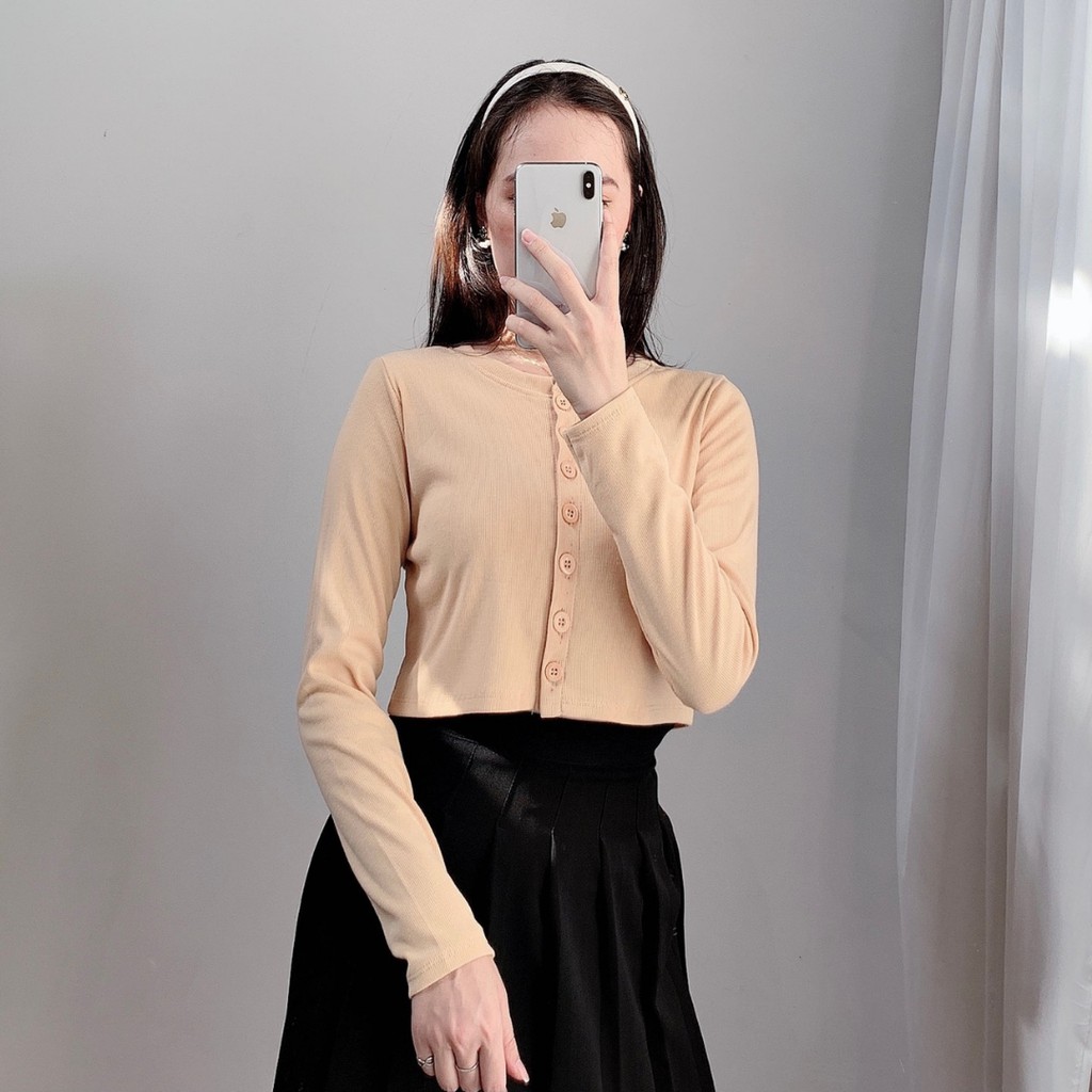 Áo croptop nữ tay dài kiểu ôm bigsize thun body cổ tròn có nút cúc T18 STORE CT01