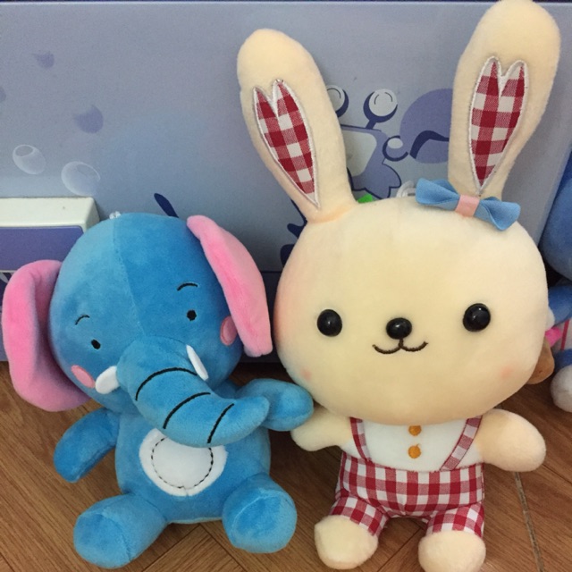 Gấu bông nhỏ dễ thương (hết thỏ, chó trắng, khủng long, heo, mèo kitty ôm tim đỏ, khỉ đỏ, khỉ nâu, hươu cao cổ nhé)