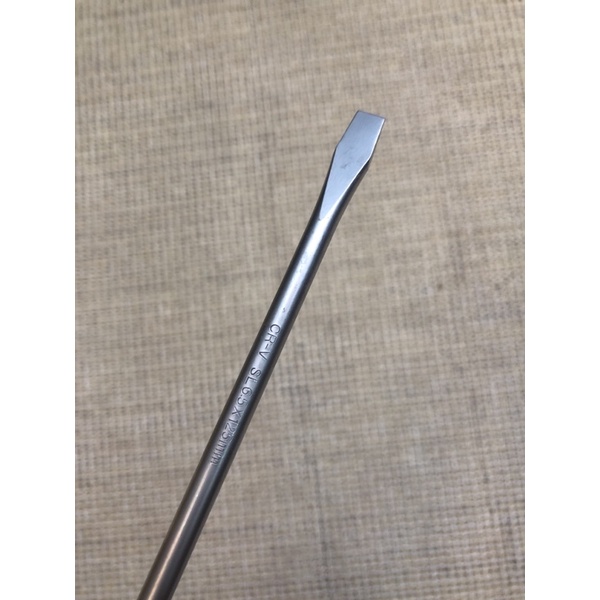 Tua vít dẹp, dài 125mm INGCO HS586125