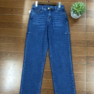 Quần jeans nữ  ống suông..