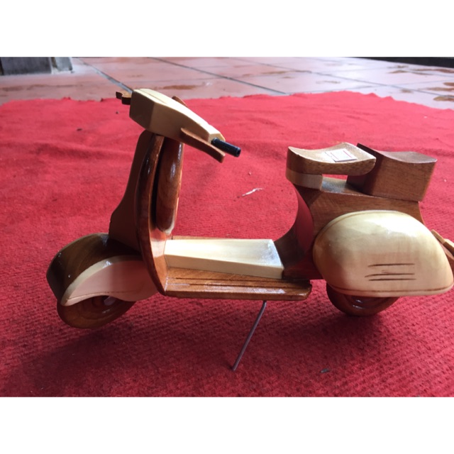 Mô hình xe vespa bằng gỗ