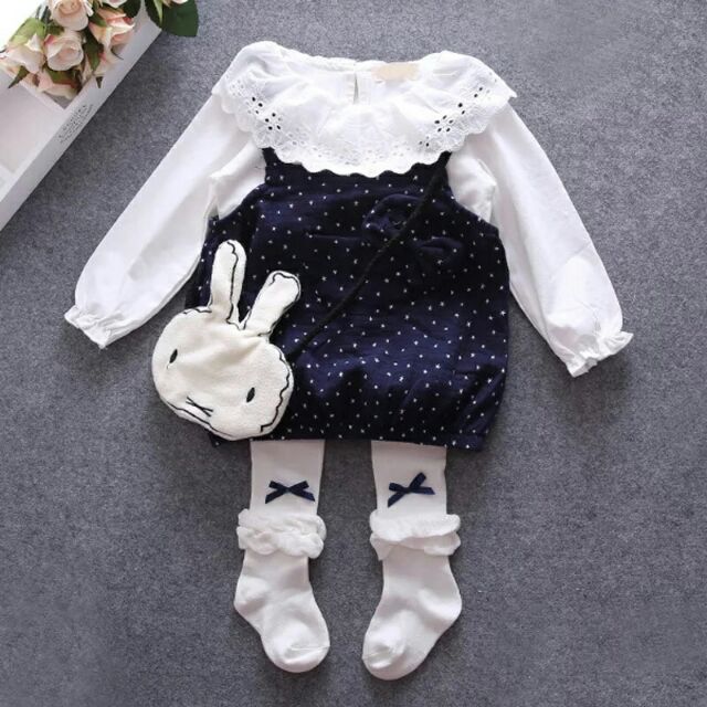 Áo kèm váy chấm bi