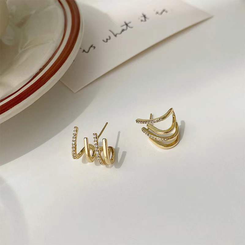 Khuyên Tai Bốn Vòng Đính Kim Cương Đơn Giản Độc Đáo Thời Trang