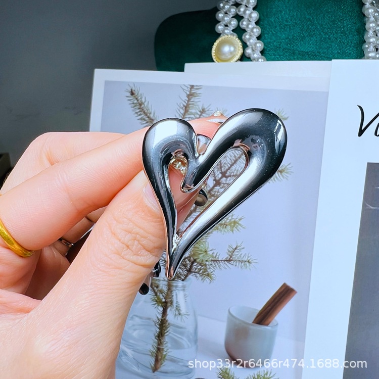 Ghim Cài Áo Kim Loại Hình Trái Tim Phong Cách Pháp Cao Cấp Thời Trang Cho Nữ