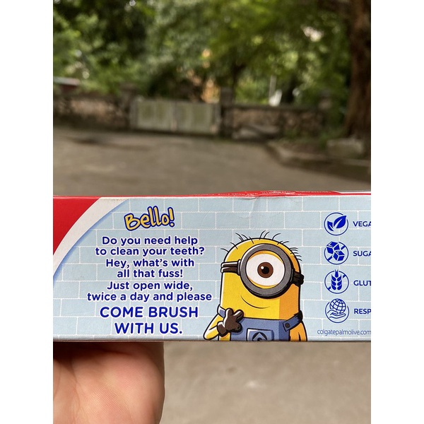 KEM ĐÁNH RĂNG TRẺ EM COLGATE MINIONS MILD MINT GEL 90G