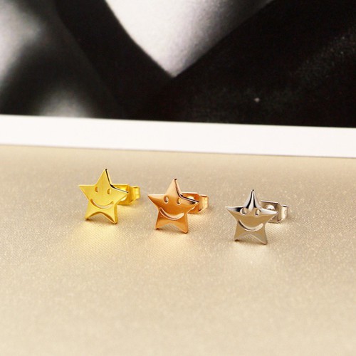 Bông Tai Ngôi Sao Cười Titan Ko Đen TT 2570