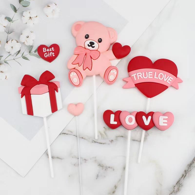 Gấu love hồng (nhựa dẻo)-Q5559