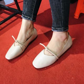 2 đôi bệt nữ khách đặt