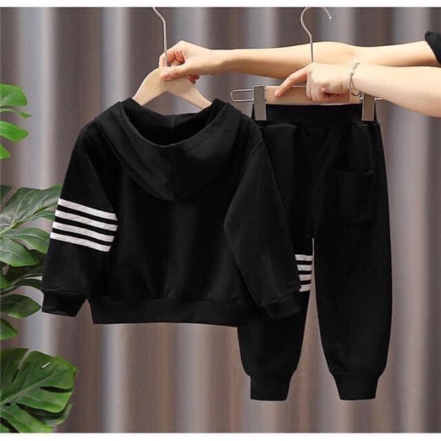 SET QUẦN ÁO TÁO ĐỎ GỬI