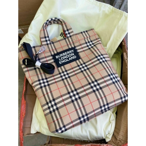 Túi Burberry