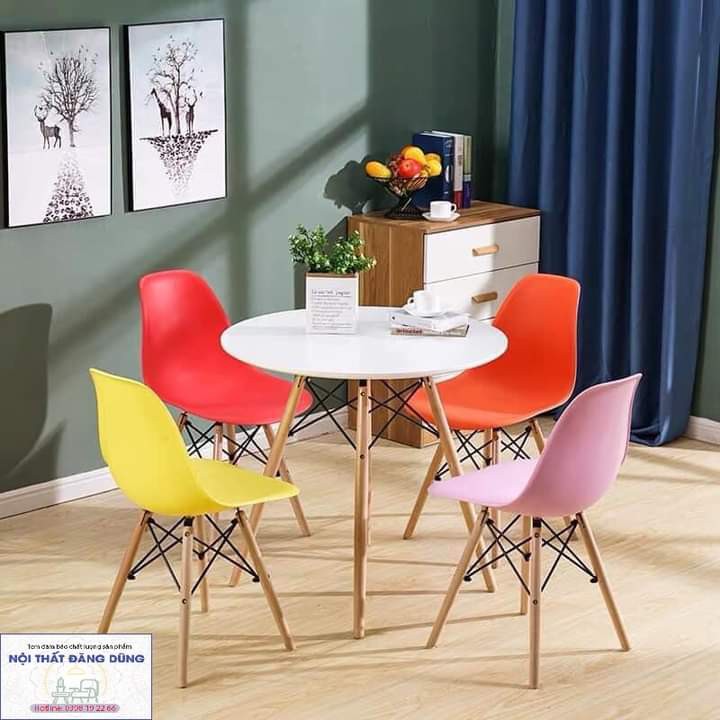 Bộ bàn ghế ban công, phòng khách Eames 1 bàn tròn 4 ghế, phù hợp không gian nội thất gia đình, quán cafe, quán trà sữa