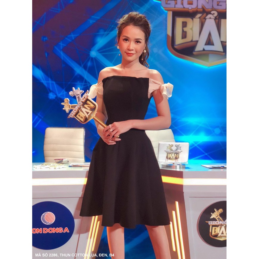 ĐẦM XÒE  PHỐI NƠ VAI GIỐNG SAM