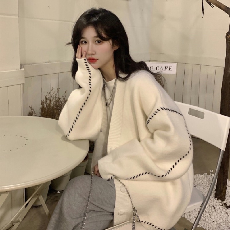 Áo khoác len Cardigan dáng dài rộng cúc to hoạ tiết kẻ chỉ đơn giản dễ phối đồ phong cách Hàn quốc