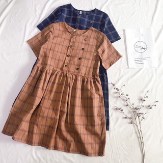 Đầm babydoll nút gỗ Lovi