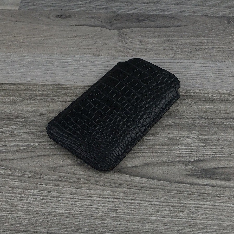 bao da rút iphone 11 pro da cá sấu da bụng màu đen