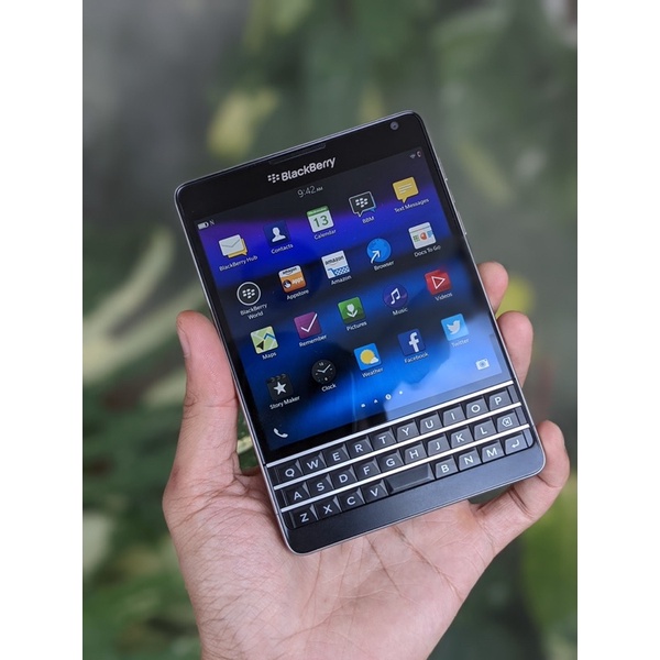 Điện thoại BlackBerry PassPort At&t nhập từ Mỹ