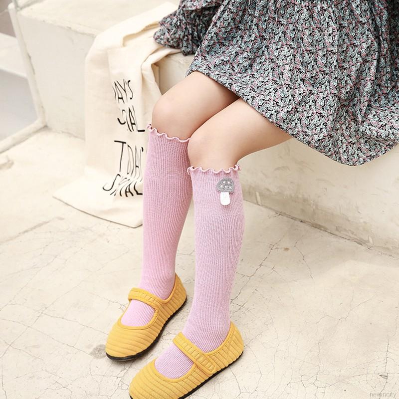 Vớ dài đến đầu gối xếp nếp phong cách Hàn Quốc cho bé gái