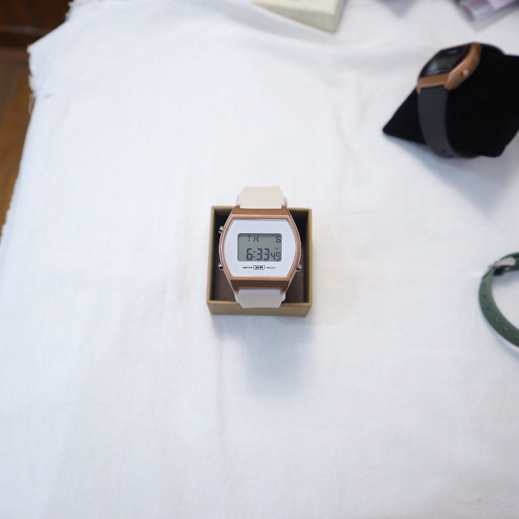 [Bảo Hành 2 Năm + Quà Tặng 50k] Đồng Hồ Nam Nữ Dây Nhựa L.W Chống nước  A10 - Meta Watch | BigBuy360 - bigbuy360.vn