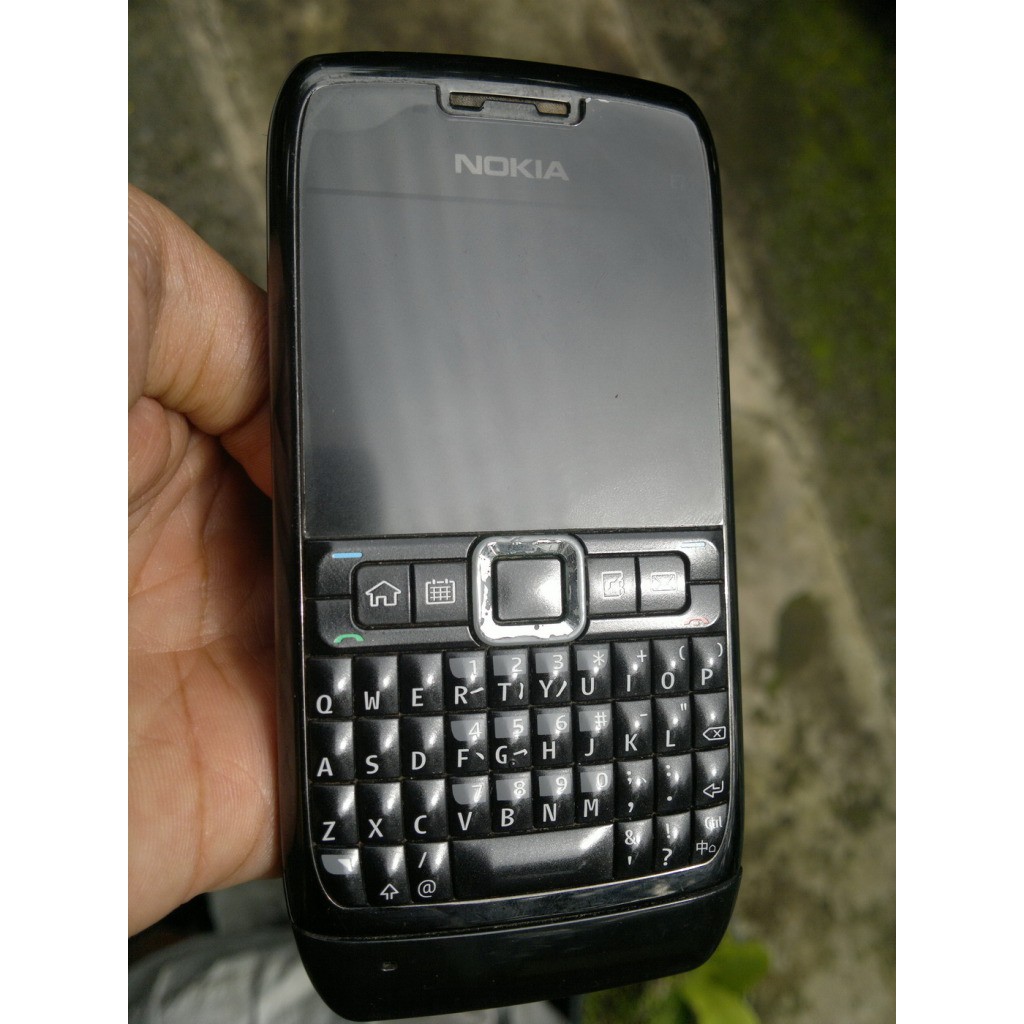 ĐIỆN THOẠI CỔ NOKIA E71 MAIN ZIN kèm pin sạc