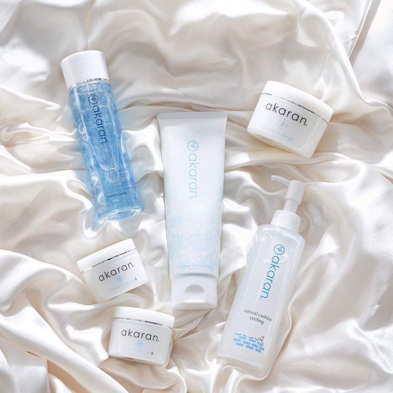 Gel dưỡng ẩm trắng da Essential Water Gel AkaraN Nhật Bản