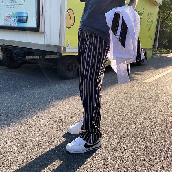 Quần ống rộng họa tiết kẻ sọc phong cách Hàn Quốc dành cho nam