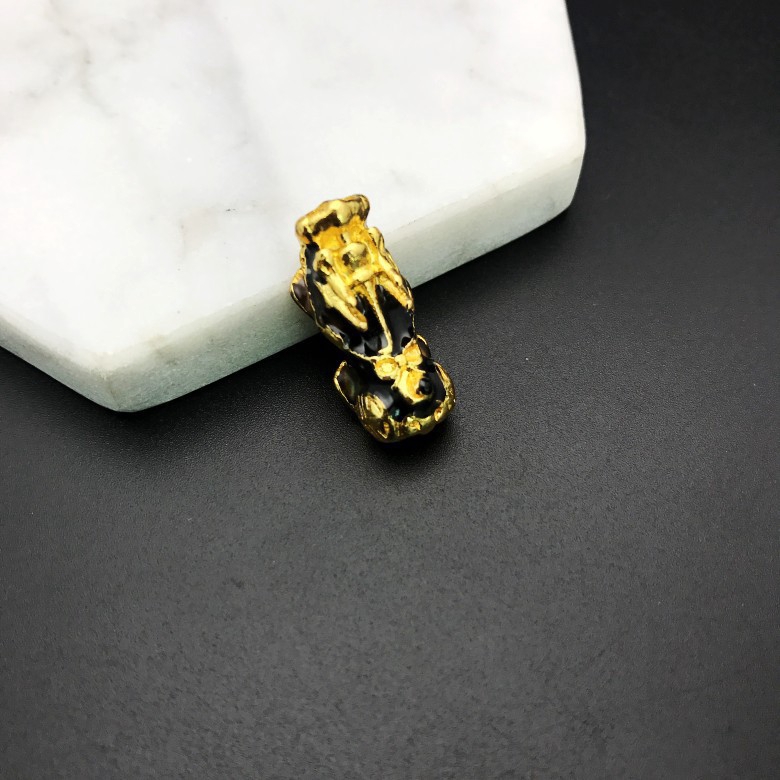 Mặt dây chuyền hình tỳ hưu đổi màu 3D độc đáo