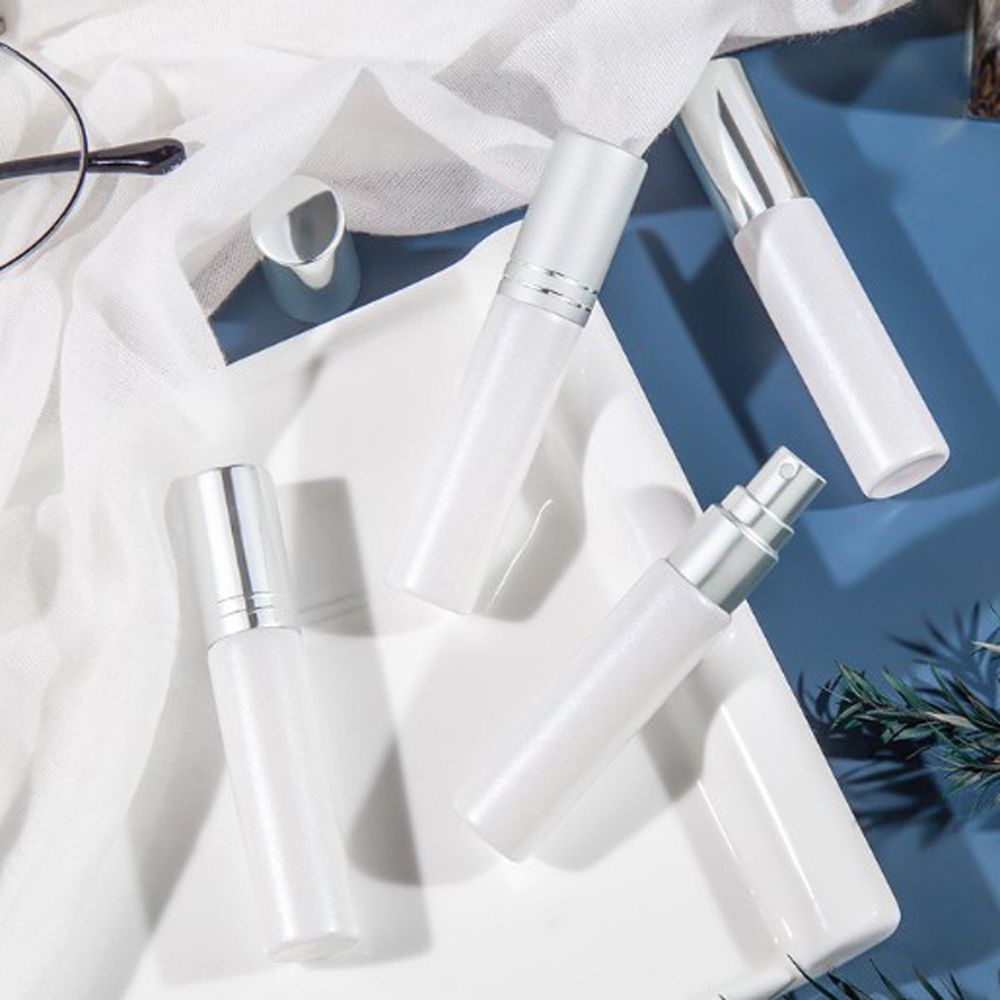 Chai chiết mỹ phẩm bằng thủy tinh màu sắc vintage