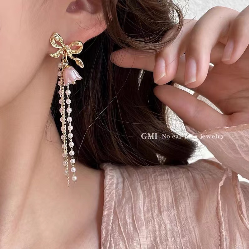 Bông Tai Hoa Lily Đính Ngọc Trai Nhân Tạo Phong Cách Pháp Lãng Mạn Thời Trang Mới 2022